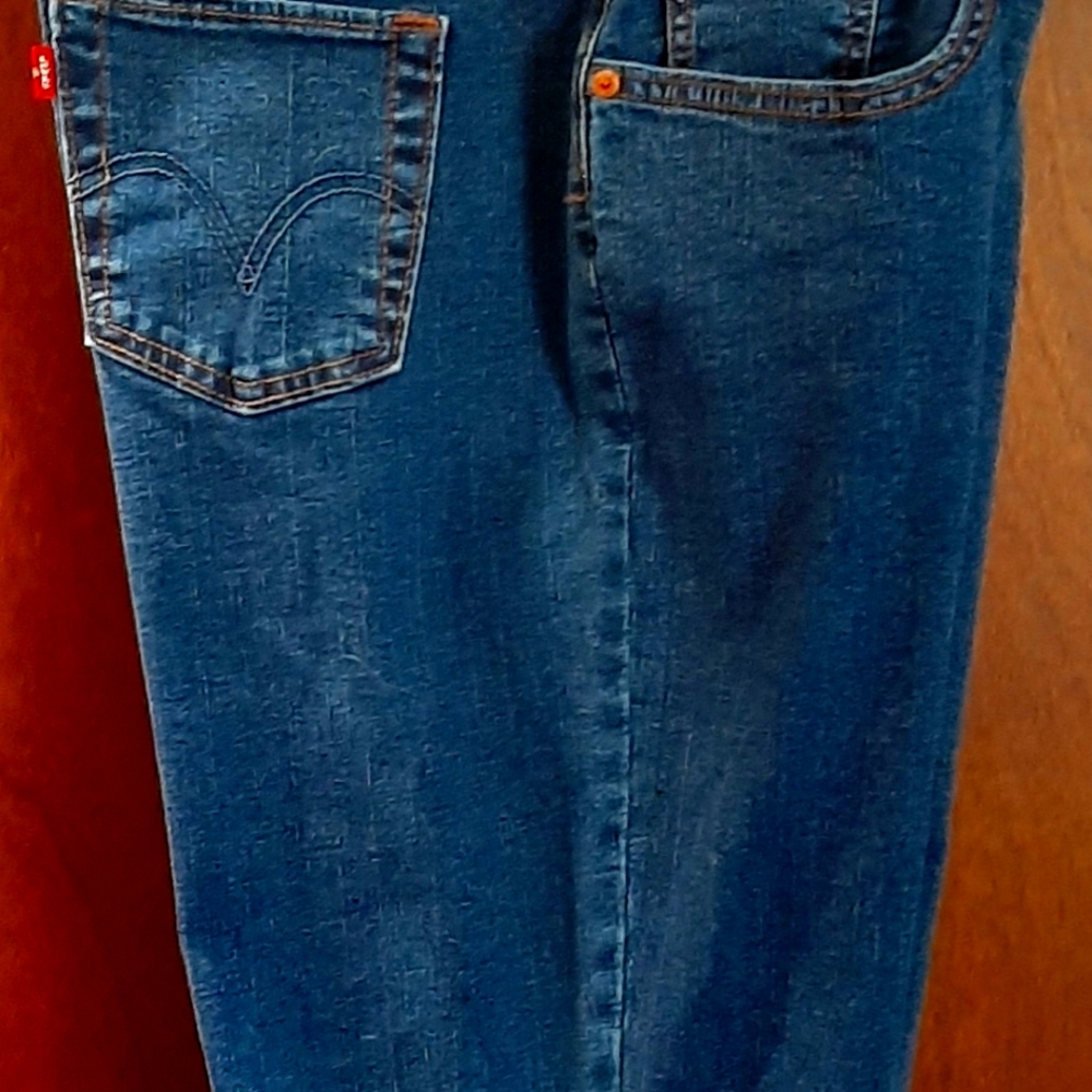 Levis jeans